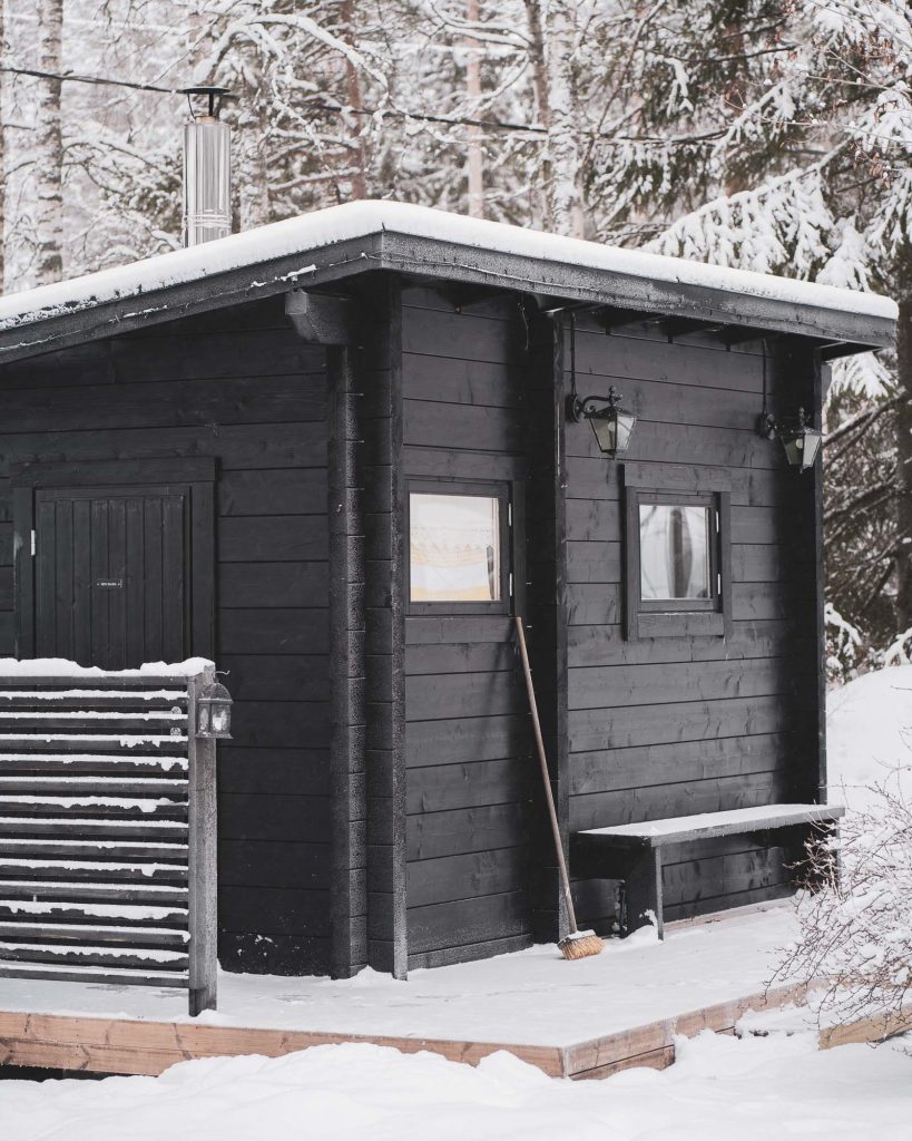 Sauna 10 on pieni ja sympaattinen pihasauna.